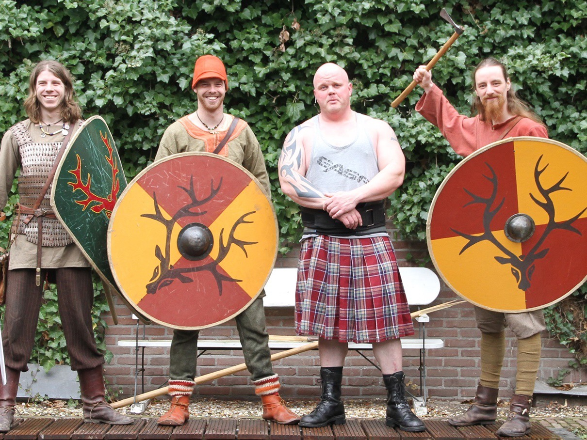Vikingen! Vecht en vaar mee!